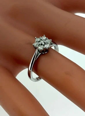 0.33ct Diamond & 9ct White Gold Cluster Ring 2.0g