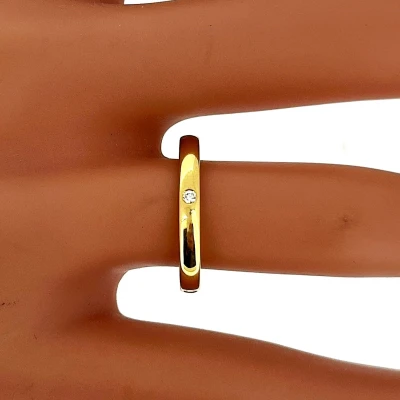 0.04ct Diamond & 18ct Gold Wedding Band 3.2g