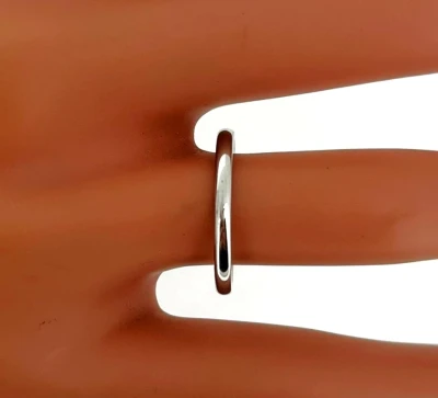 2.0mm 18ct White Gold Traditional Court Wedding Band 2.3g