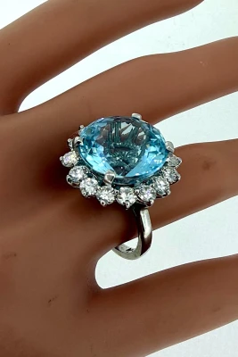 13.50ct Aquamarine & 2.06ct Diamond Dress Ring-18ct White Gold 10g