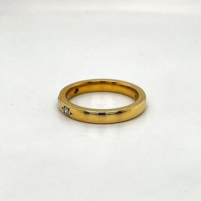 0.05ct Diamond & 18ct Gold 3mm Wedding Band 3.7g