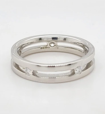 0.40ct Diamond & Platinum Bespoke Band 9.0g