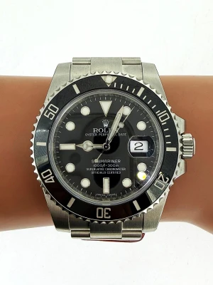 Rolex 40mm Submariner Date - Stainless Steel 2016 Box & Papers Model: 116610LN