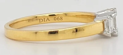 0.68ct Diamond & 18ct Gold Trilogy Ring 3.0g Size N