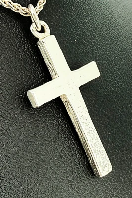 Sterling Silver Plain Cross Pendant 2.8g ( 30 x 25 x 2.4mm )