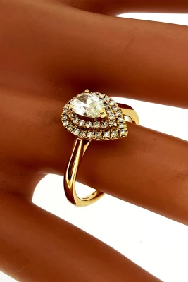 0.65ct Diamond & 18ct Gold Pear Shape Halo Solitaire Ring 3.4g