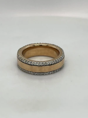 0.71ct Full Diamond & 9ct Gold 6.5mm Wedding Band 9.8g
