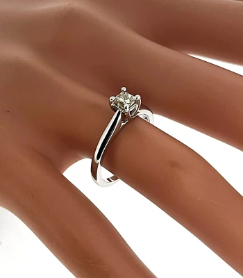 0.42ct Diamond & 9ct White Gold Solitaire Ring 2.5g