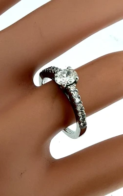 1.00ct Diamond & Platinum Solitaire Ring 4.3g