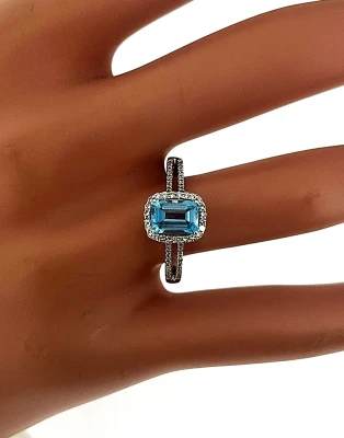 1.00ct Topaz & 0.20ct Diamond Halo Ring - 9ct White Gold 3.3g