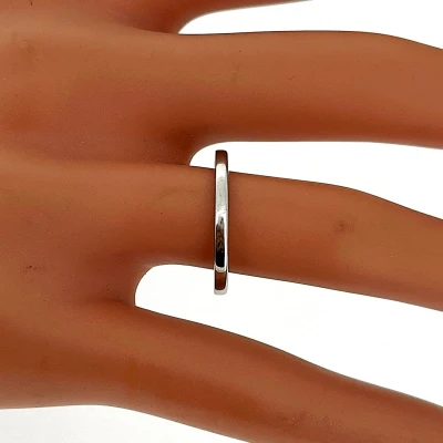 9ct White Gold 2mm Courted Wedding Band 1.7g