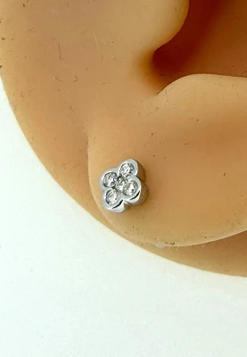 0.20ct Diamond & 9ct White Gold Clover Stud Earrings 1.0g