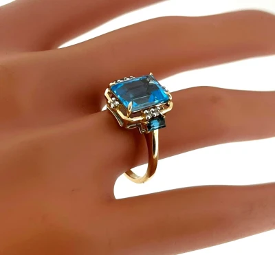 6.00ct Topaz & 9ct Gold Dress Ring 3.7g