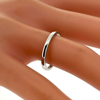 9ct White Gold 2mm Courted Wedding Band 1.7g