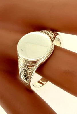 Sterling Silver Celtic Signet Ring 9.3g