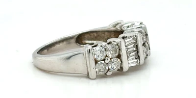 1.00ct Diamond & 18ct White Gold Dress Ring 4.7g