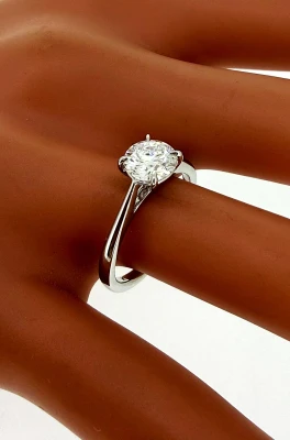 1.00ct Lab Grown Diamond & 9ct White Gold Solitaire Ring 2.6g