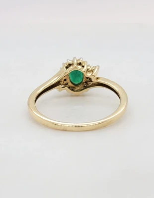 0.50ct Emerald & 0.10ct Diamond Halo Solitaire Ring - 9ct Gold 1.7g