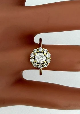 0.75ct Diamond & 18ct Gold Halo Ring. Centre 0.45ct GIA Cert