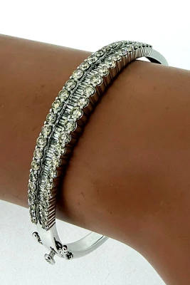 5.22ct Diamond & 9ct White Gold Bangle 19.8g 7.5inch