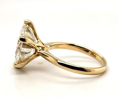 7.75ct Diamond & 18ct Gold Solitaire Ring 5.4g