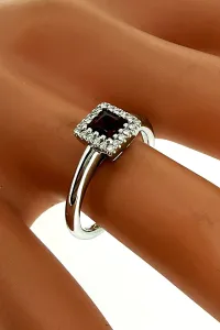 Ruby & Diamond 18ct White Gold Halo Solitaire Ring 4.0g