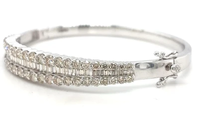 5.22ct Diamond & 9ct White Gold Bangle 19.8g 7.5inch