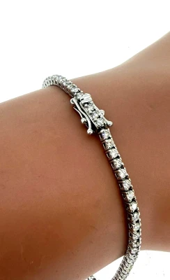 2.00ct Diamond & 18ct White Gold Tennis Bracelet 7.25 inch 8.0g