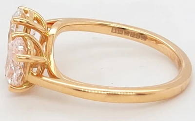 1.89ct Lab Grown Pink & White Diamond & 18ct Rose Gold  "Toi et Moi" Solitaire Ring 3.6g