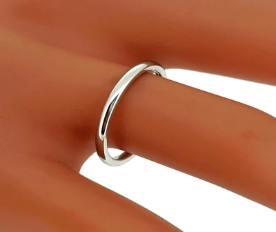 2.0mm 18ct White Gold Traditional Court Wedding Band 2.3g