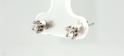 0.20ct Diamond & 9ct White Gold Studs 0.7g