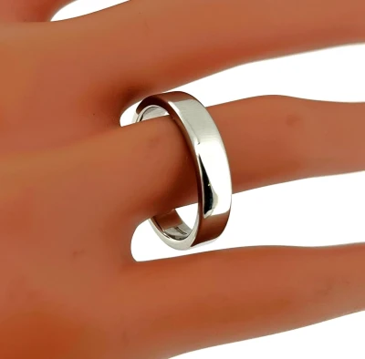 Platinum 5mm Flat Court Wedding Band 12.7g