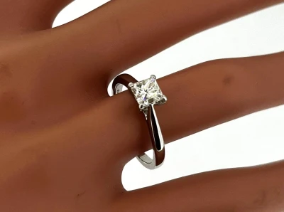 1.00ct Diamond & Platinum Solitaire Ring 4.4g