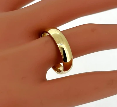 5.0mm 9ct Gold Slight Court Wedding Band 6.0g
