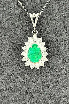 0.78ct Emerald & 0.30ct Diamond - Platinum 4.1g 16 Inch