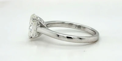 1.50ct Oval Diamond & 18ct White Gold Solitaire Ring 3.3g