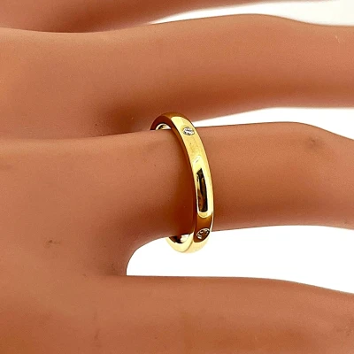 0.04ct Diamond & 18ct Gold Wedding Band 3.2g