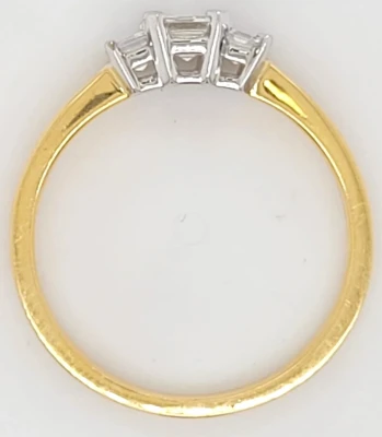 0.68ct Diamond & 18ct Gold Trilogy Ring 3.0g Size N