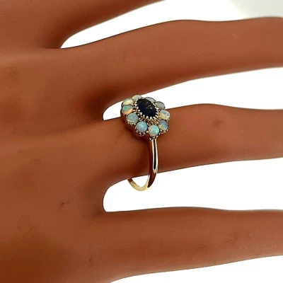 0.30ct Sapphire & Opal -9ct Gold Dress Ring 1.8g