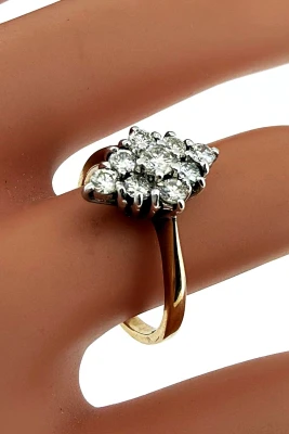 0.50ct Diamond & 9ct Gold Cluster Ring 2.4g