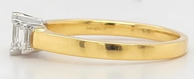 0.68ct Diamond & 18ct Gold Trilogy Ring 3.0g Size N