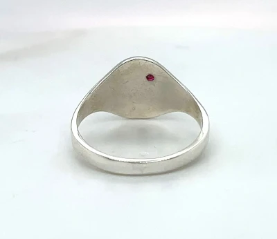 0.05ct Garnet & Sterling Silver Signet Ring 4.4g