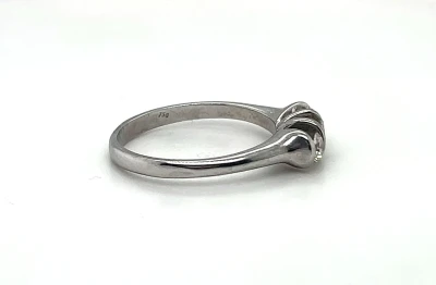 0.50ct Diamond & 18ct White Gold Trilogy Ring 4.1g