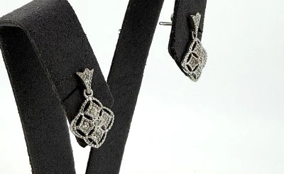 0.10ct Diamond & 9ct White Gold Drop Stud Earrings 2.4g