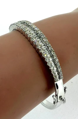 5.22ct Diamond & 9ct White Gold Bangle 19.8g 7.5inch