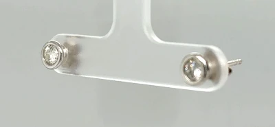 0.45ct Diamond & 18ct White Gold Solitaire Stud Earrings 1.0g