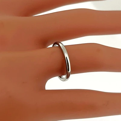 2.0mm Platinum Traditional Court Wedding Band 3.1g