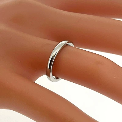 2.5mm Platinum Courted Wedding Band 4.5g