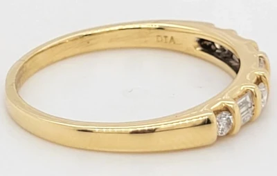 0.25ct Diamond & 18ct Gold Eternity/Wedding Ring 2.4g
