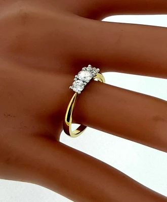0.50ct Diamond & 18ct Gold Trilogy Ring 2.5g